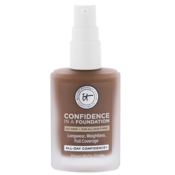 It Cosmetics Full Coverage Foundation - Picture 2 of 7